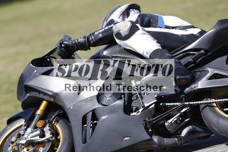 Archiv-2025/48 25.08.2025 Cornu Master School ADR/rot-rouge/42